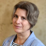 Leiterin des Schulreferats